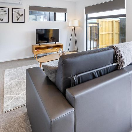 2Br Townhouse: Cosy, Close To City, Car Park 基督城 外观 照片