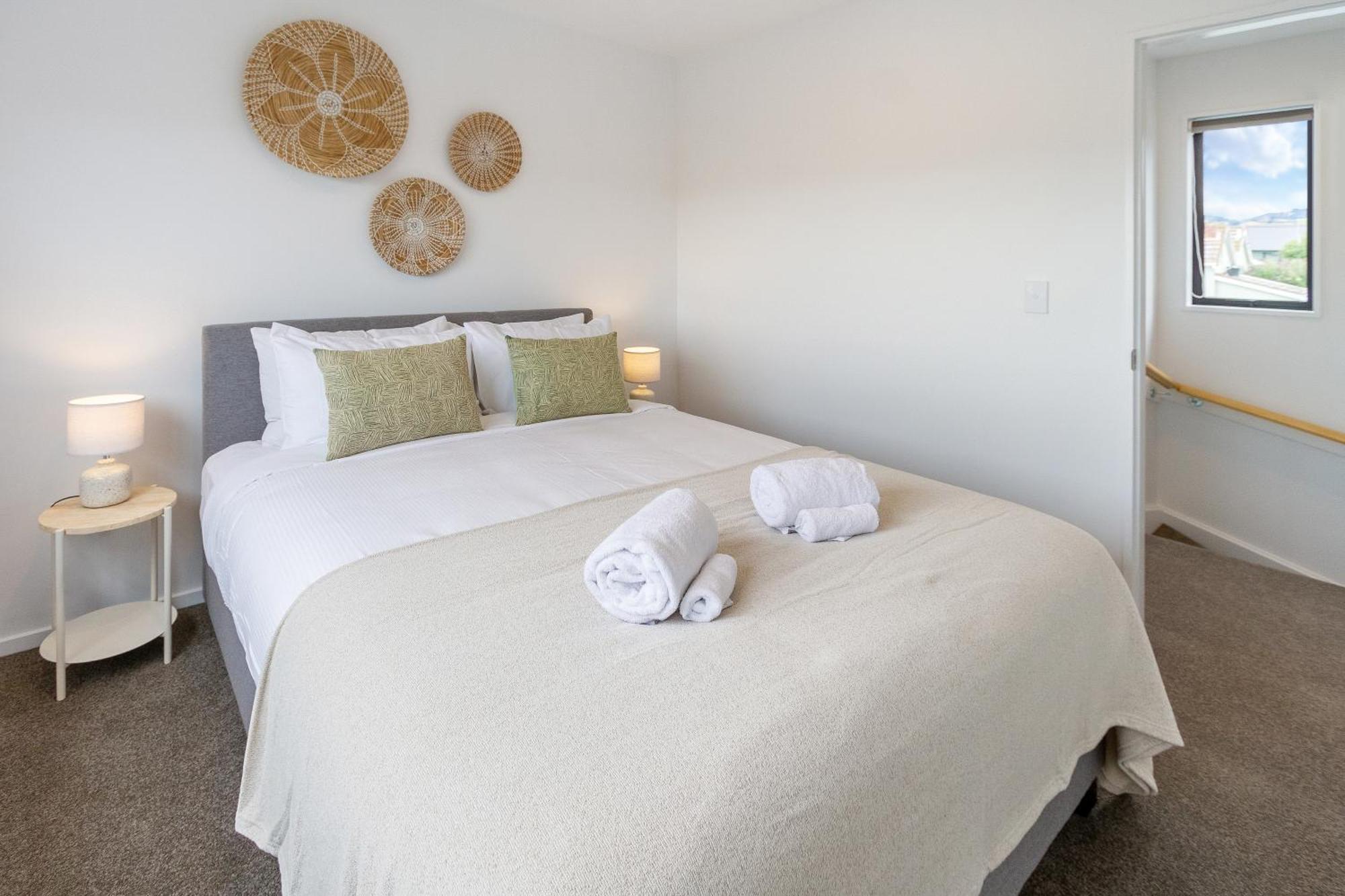 2Br Townhouse: Cosy, Close To City, Car Park 基督城 外观 照片